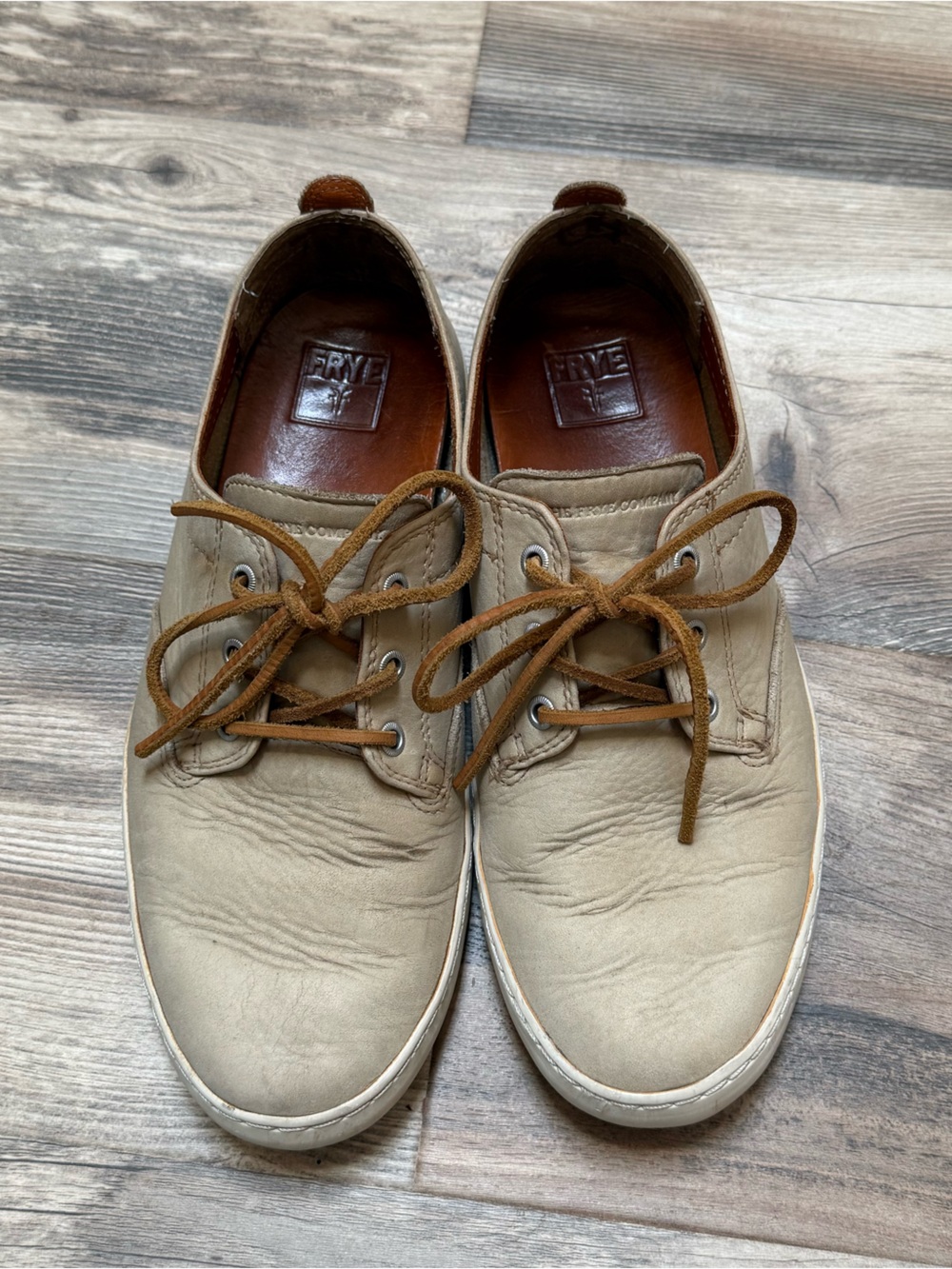 Frye Men’s Leather Boat Shoes 9.5 Beige Tan Low Top Deck Sneakers